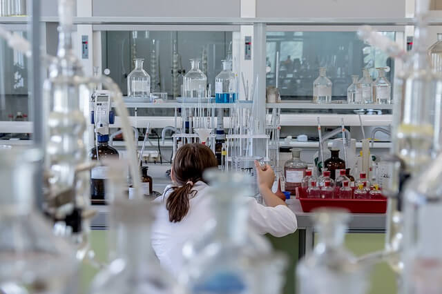 Kimyager Kadrolarında Görev Yapanlar Ne Kadar Maaş Alıyor?